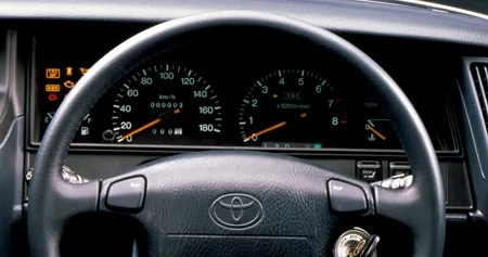 Toyota Crown DELUXE (GS130)