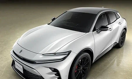 Toyota Crown Sport Z THE 70TH (AZSH36W)