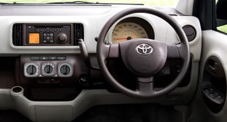Toyota Passo X (KGC30)