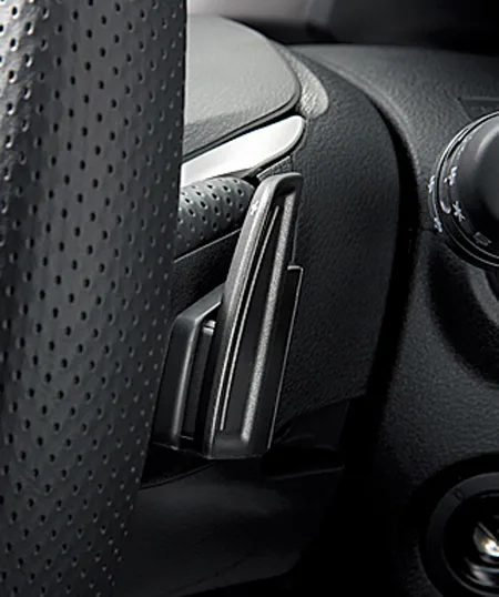 Honda Stream X HDD NAVI PACKAGE (RN7)