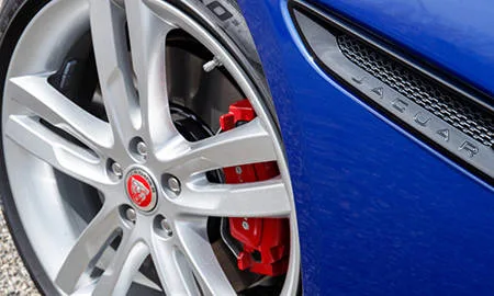 Jaguar XE SE (JA2NA)