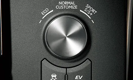 Lexus IS300H базовая (AVE30)