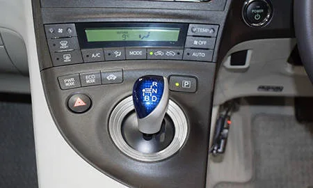 Toyota Prius S (ZVW30)