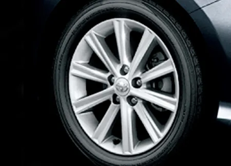 Toyota Camry HYBRID (AVV50)
