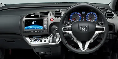 Honda Stream RSZ HDD NAVI PACKAGE (RN6)