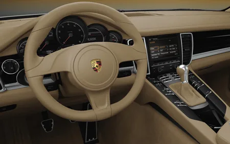 Porsche Panamera TURBO S (970M48TA)