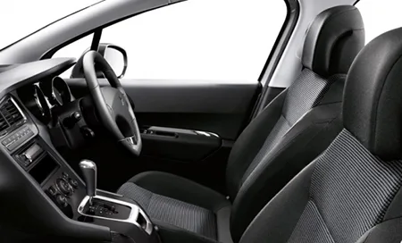 Peugeot 5008 PREMIUM (T875F02)