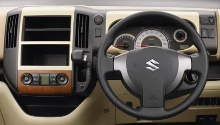 Suzuki Landy 2.0G (SNC25)