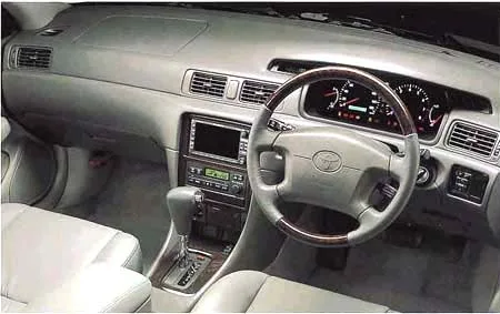 Toyota Markii Qualis 2.5Four G PACKAGE (MCV25W)