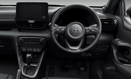 Toyota Yaris HYBRID Z (MXPH14)