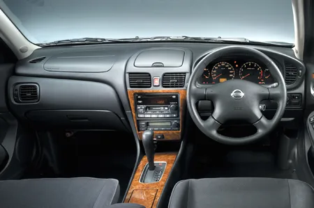 Nissan Bluebird Sylphy 15I (FG10)