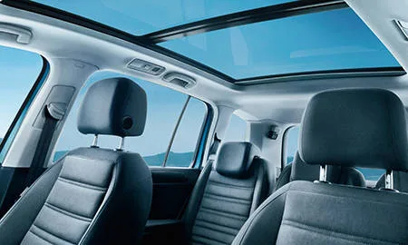 Volkswagen Golf Touran TSI R LINE (1TCZD)