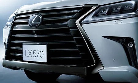 Lexus LX570 BLACK SEQUENCE (URJ201W)