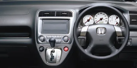 Honda Stream S (RN4)