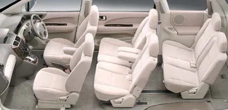 Mitsubishi Chariot Grandis EXCEED (N84W)