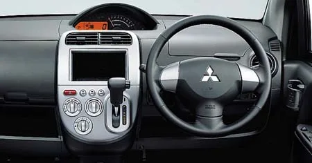 Mitsubishi EK Sport RS (H82W)