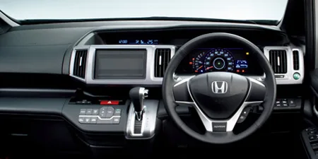 Honda Stepwagon Spada Z (RK5)