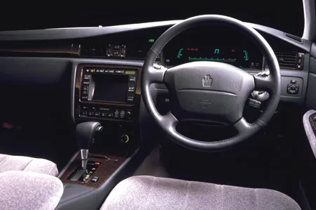 Toyota Crown ROYAL EXTRA (GS151H)