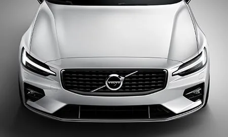 Volvo V60 B4 MOMENTUM (ZB420TM)