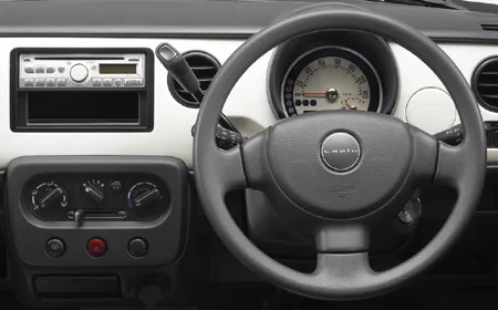 Suzuki Alto Lapin G (HE21S)