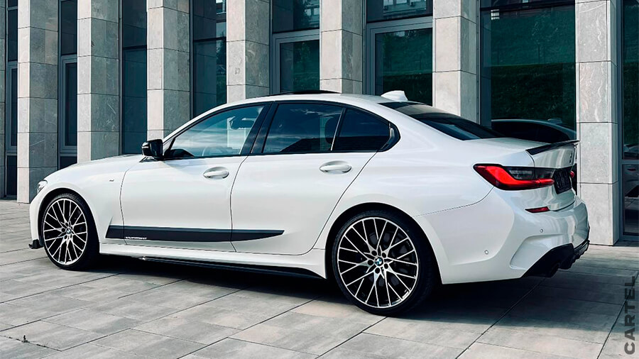 BMW 330i