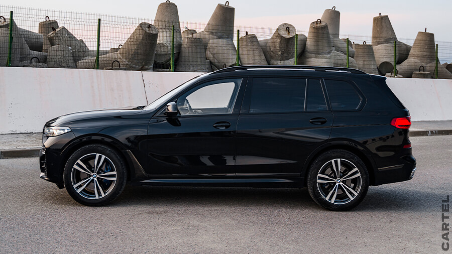 BMW X7 40i