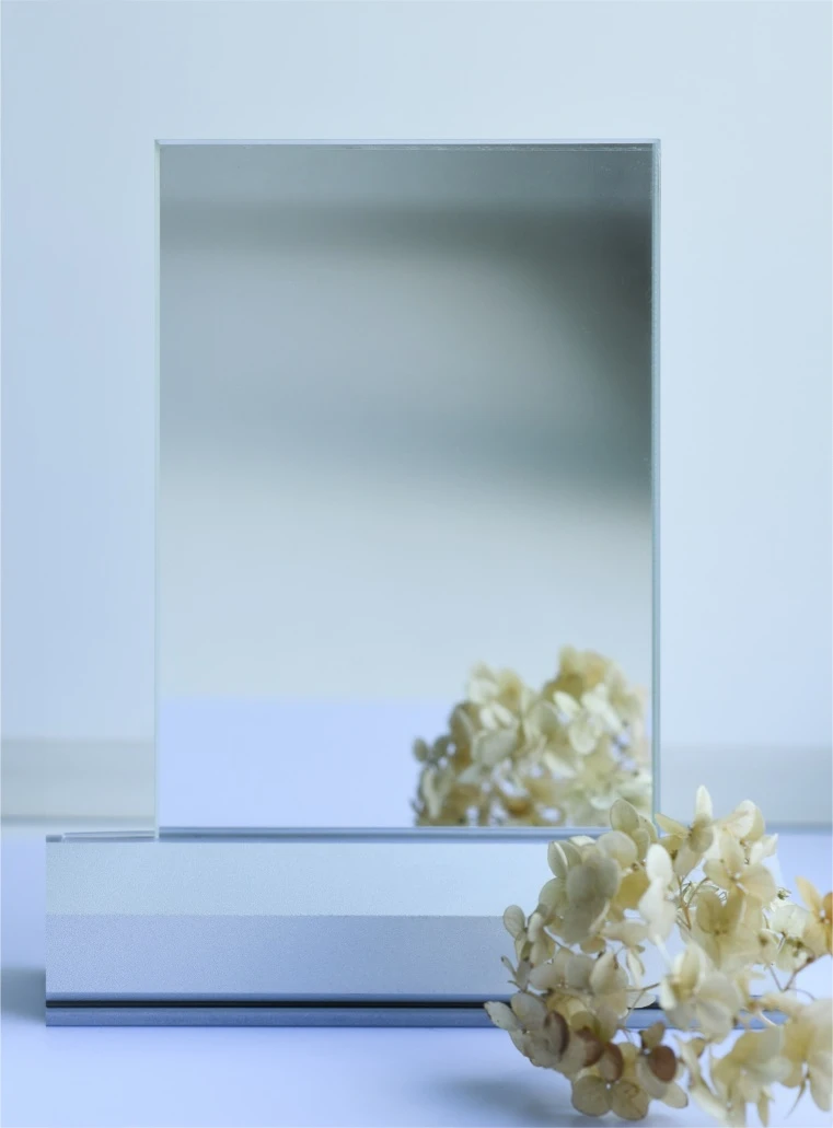 Стекло для перегородки — Mirror