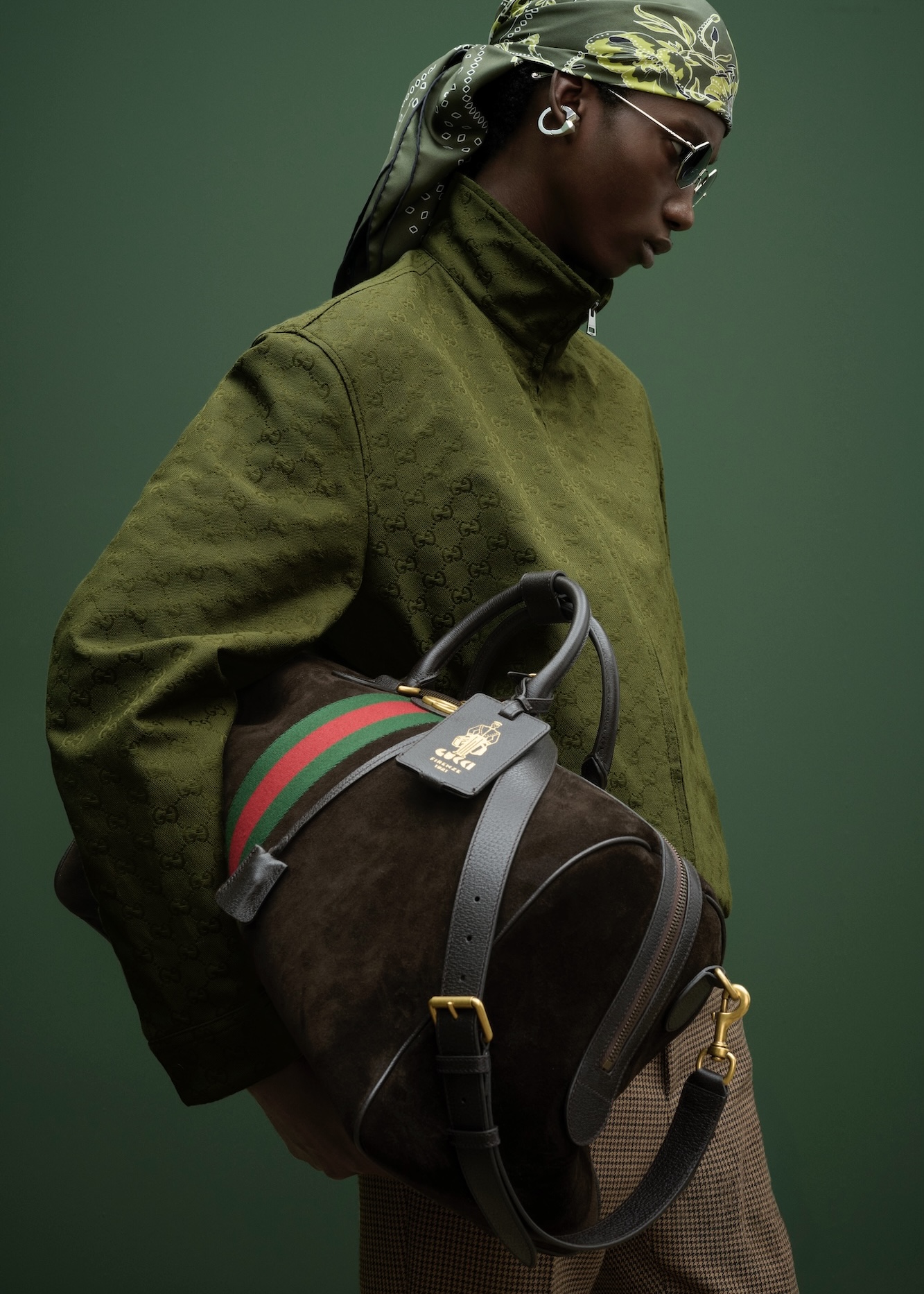 15 вечнозеленых образов из коллекции Gucci, pre-fall 2025 - Новости Viled.kz - фото 4