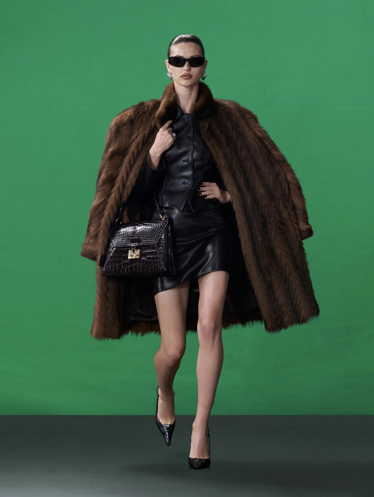 Gucci Cruise 2027: Круиз шоуы туралы не білуіңіз керек Демни - Жаңалықтар Viled.kz - сурет 5