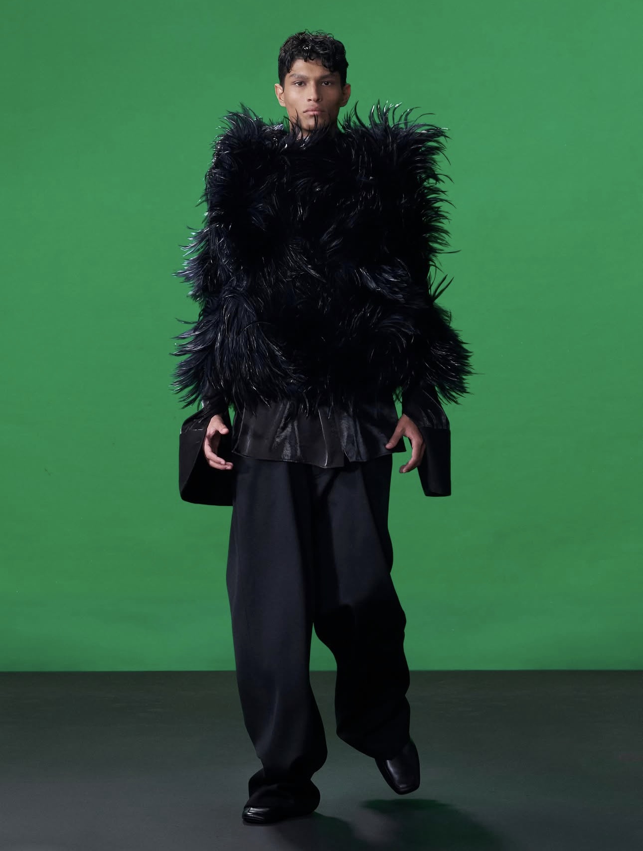 Gucci Cruise 2027: Круиз шоуы туралы не білуіңіз керек Демни - Жаңалықтар Viled.kz - сурет 15