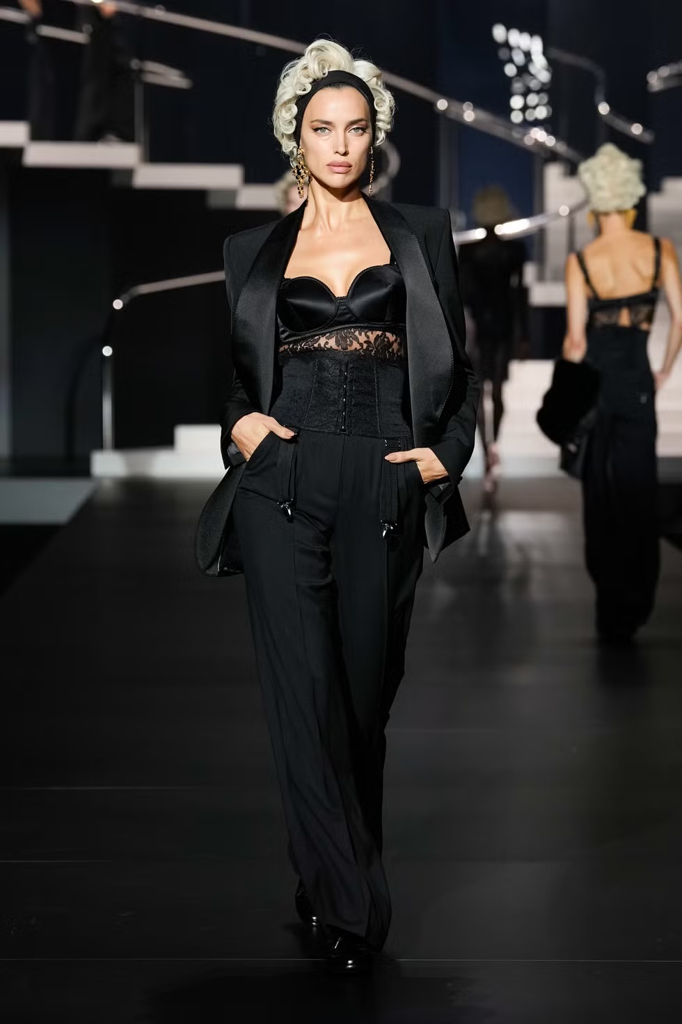 Стиль Мадонны на показе Dolce&Gabbana, весна-лето 2025 - Новости Viled.kz - фото 13