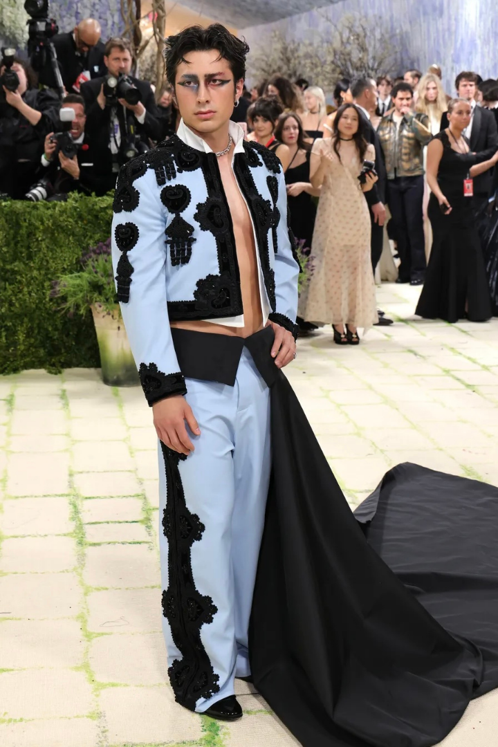 2026 жылғы Met Gala-дағы ең үздік 15 өнер туындысы - Жаңалықтар Viled.kz - сурет 5