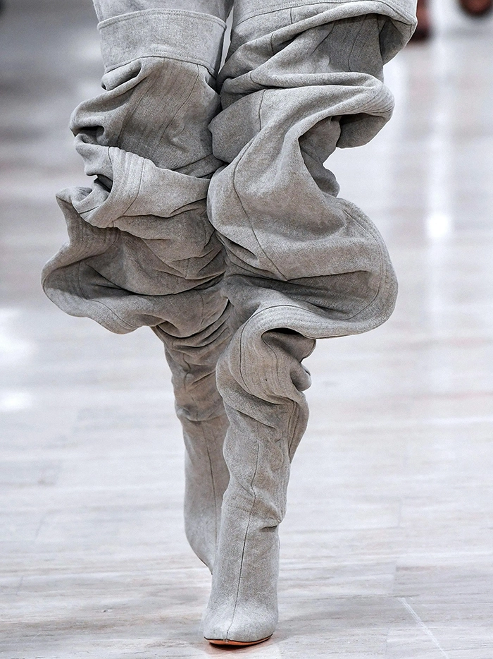 В истории бренда Maison Margiela открывается новая глава: кто такой Гленн Мартенс и чем он знаменит в моде - Новости Viled.kz - фото 4