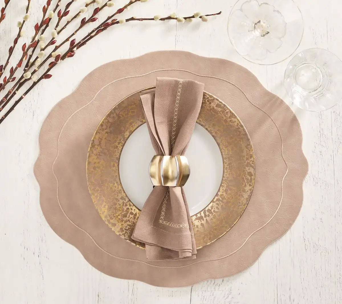 Kim Seybert Tailored Placemat - buy for 29000 KZT in the official