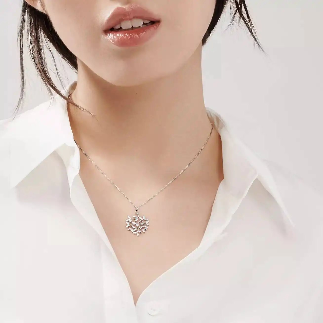 Paloma Picasso Olive Leaf Pendant Tiffany Co. for women buy in the official Viled online store