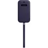 Чехол (футляр) Apple Leather Sleeve with MagSafe, для Apple iPhone 12/12 Pro, темно-фиолетовый [mk0a3ze/a]