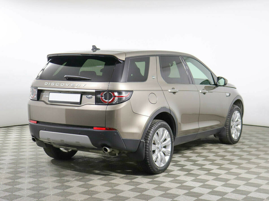 Land rover discovery sport отзывы. Дискавери спорт 2015 года. Land Rover Discovery Sport 2014-2019.