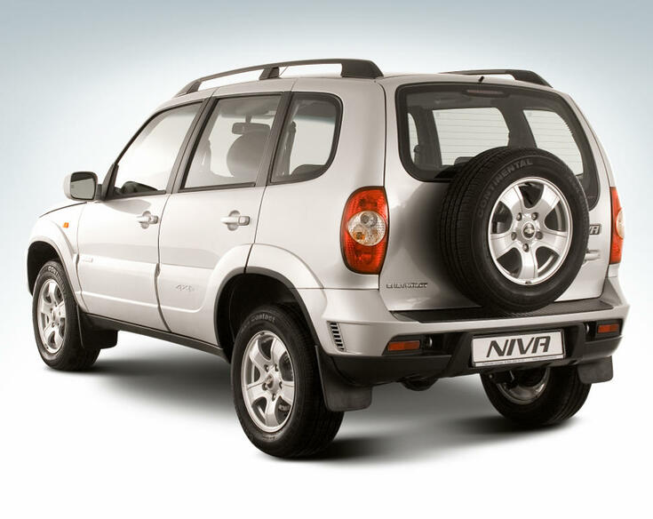 Комплектация Chevrolet Niva SL L LC LE GLC LEM LEM+