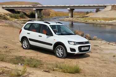 Lada Kalina Cross