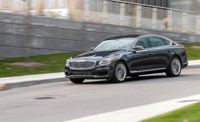 KIA K900