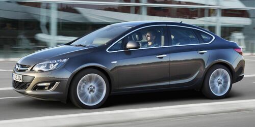 Opel Astra Седан