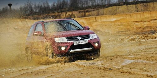 Suzuki Grand vitara 3d