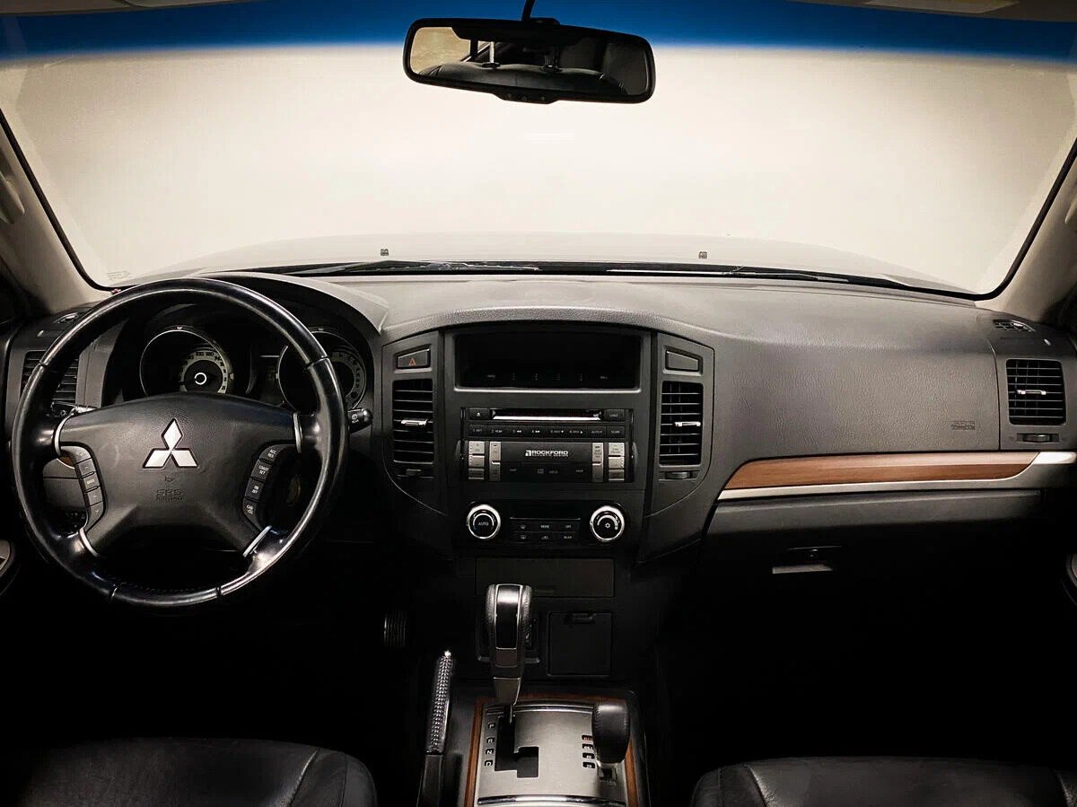 Mitsubishi Pajero, IV