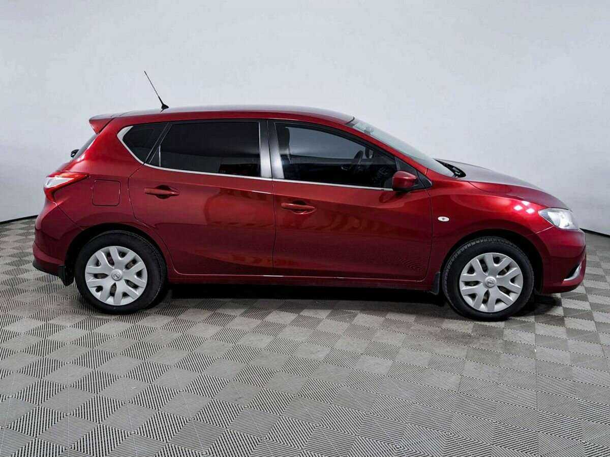 Nissan Tiida