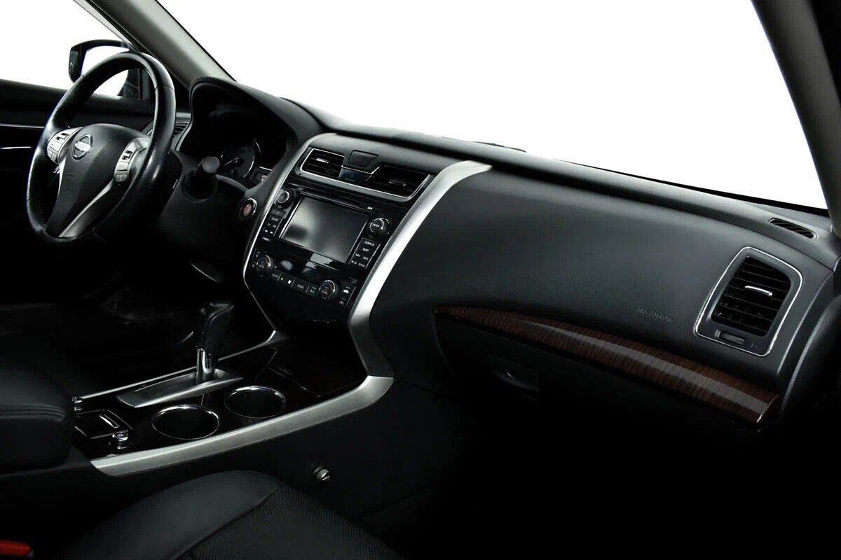 Nissan Teana, III