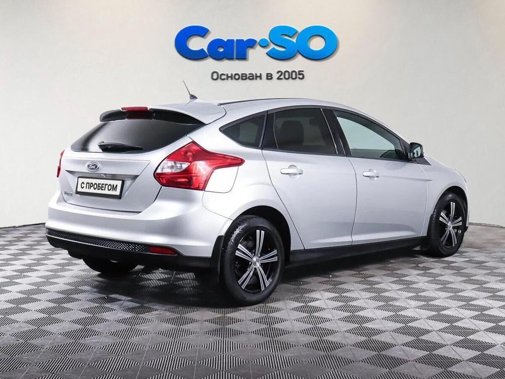 Ford Focus, III