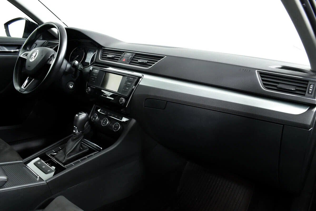 Skoda Superb, III