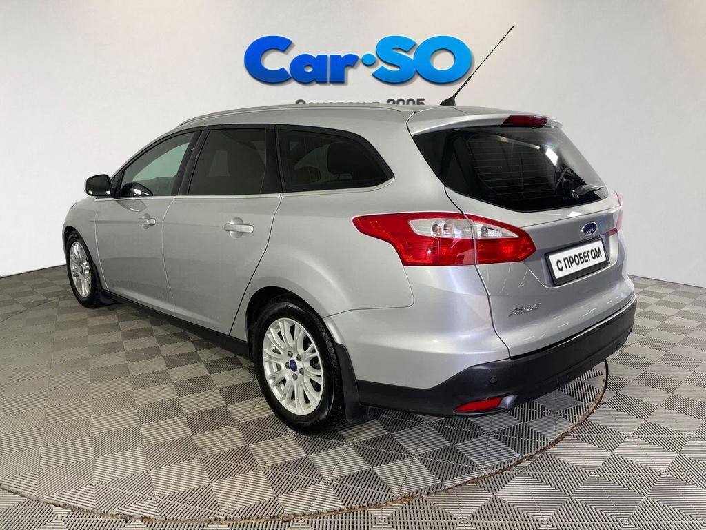 Ford Focus, III