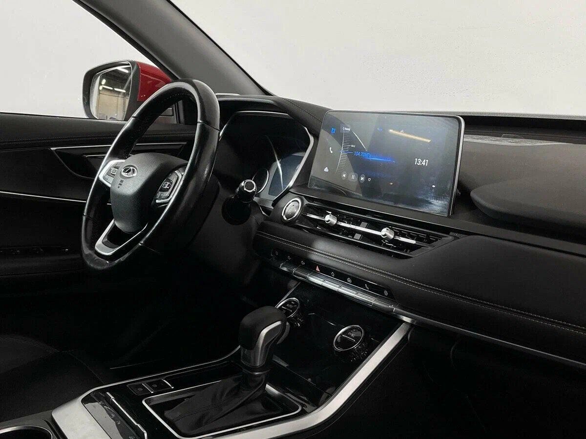 Chery Tiggo 8, I