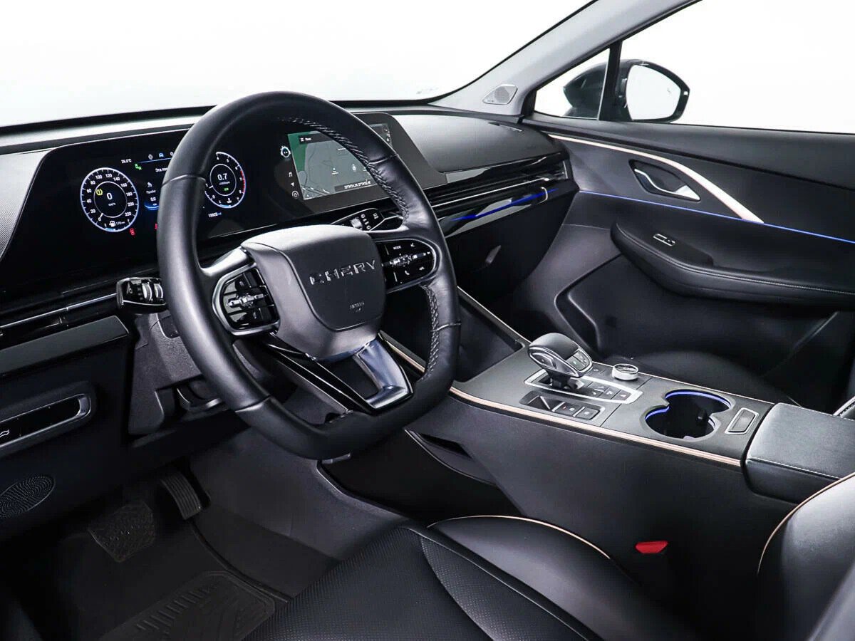 Omoda C5, I